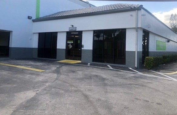 Extra Space Storage - 3136 - Boca Raton - SW 18th St | 9900 Southwest ...