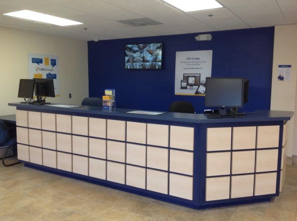 Extra Space Storage - 3136 - Boca Raton - SW 18th St | 9900 Southwest ...