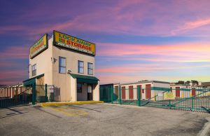 Lockaway Storage - West Ave 
