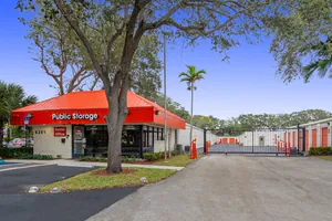 Public Storage - Greenacres - 6351 Lake Worth Rd 