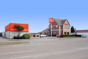 Public Storage - Duncanville - 1212 N Duncanville Rd 