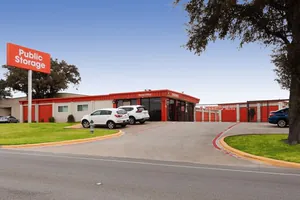 Public Storage - Carrollton - 1707 South I-35 East 