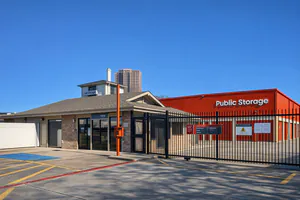 Public Storage - Dallas - 2320 N Central Expy 
