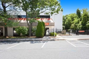 Public Storage - Gaithersburg - 370 Christopher Ave 