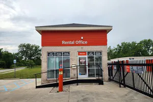 Public Storage - Indianapolis - 6910 Waterfront Drive 