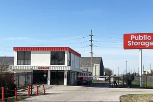 Public Storage - Hazelwood - 6030 N Lindbergh Blvd 