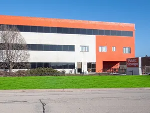 Public Storage - Arlington Heights - 20 E University Drive 