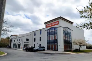Public Storage - Buffalo Grove - 555 E Aptakisic Road 