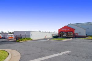 Public Storage - Sterling - 21360 Gentry Dr 
