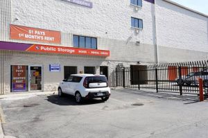Public Storage - Chicago - 4072 N Broadway Street 