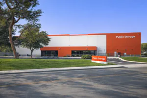 Public Storage - Irvine - 17792 Cowan 