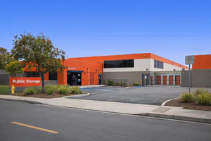 Public Storage - Irvine - 18 Hughes 