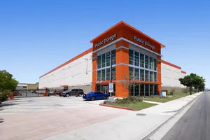 Public Storage - Huntington Park - 6911 S Alameda St 