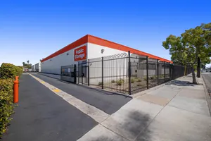 Public Storage - Anaheim - 130 S Knott Ave 