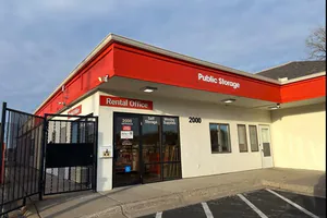 Public Storage - Burnsville - 2000 Old County Rd 34th Place 
