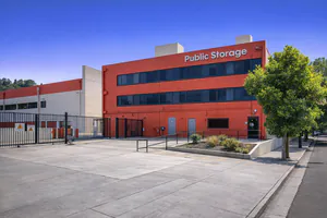 Public Storage - Los Angeles - 1776 Blake Ave 
