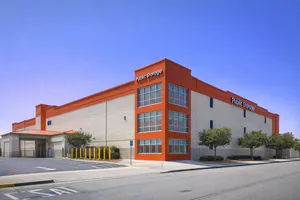 Public Storage - North Hollywood - 12510 Raymer Street 