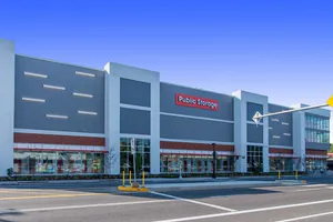 Public Storage - Portland - 11858 NE Halsey St 