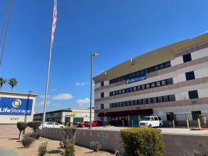 Life Storage - Phoenix - 4747 North 16th Street 