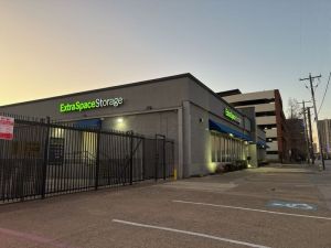 Extra Space Storage - 3471 - Dallas - Good Latimer Expy 