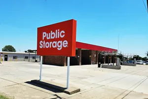 Public Storage - Cedar Hill - 202 S Clark Rd Ste 11 
