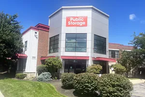 Public Storage - Cleveland Heights - 1415 Warrensville Center Rd 