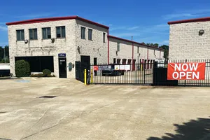 Public Storage - Willoughby - 38255 Saint Claire Street 