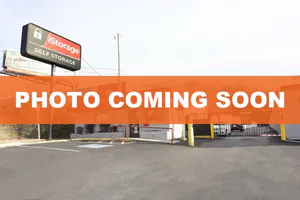 Public Storage - Knoxville - 8848 Kingston Pike 