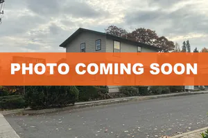 Public Storage - Hood River - 2455 W Cascade Ave 